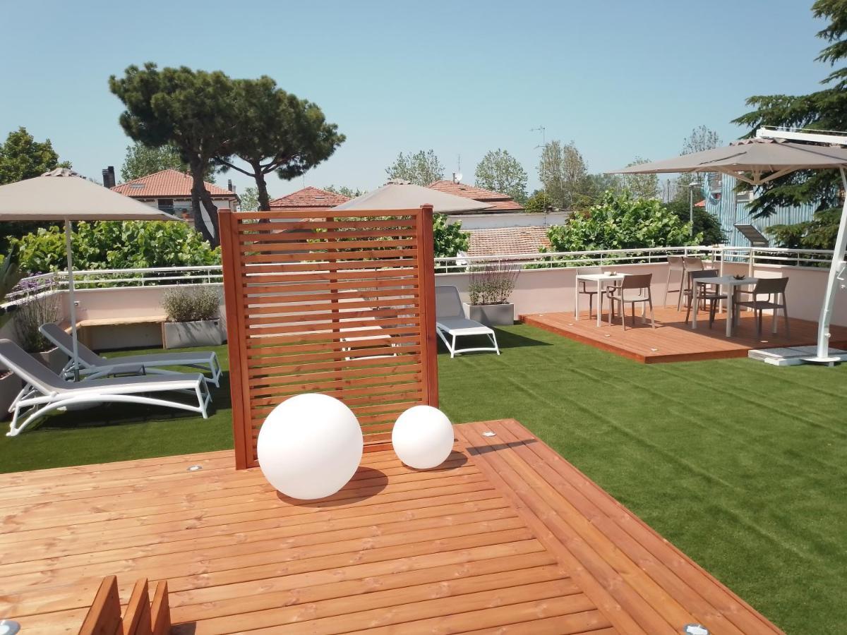 Villa Elia Suite Room Bellaria-Igea Marina Exterior foto